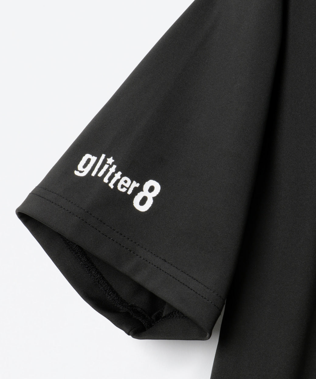 GLITTER 8 モックネックTシャツ（半袖）